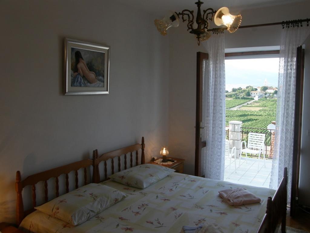 Villa Apartments Mate Cebalo Лумбарда Экстерьер фото