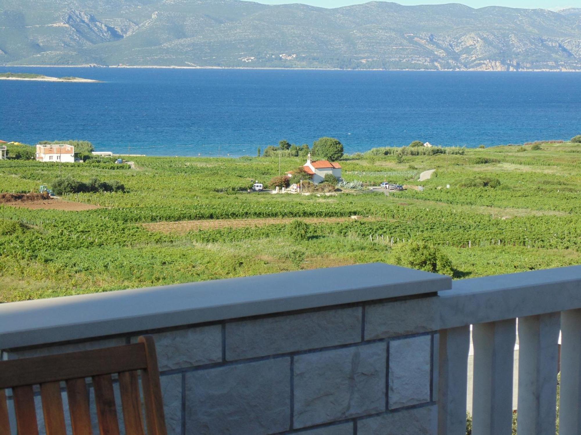 Villa Apartments Mate Cebalo Лумбарда Номер фото
