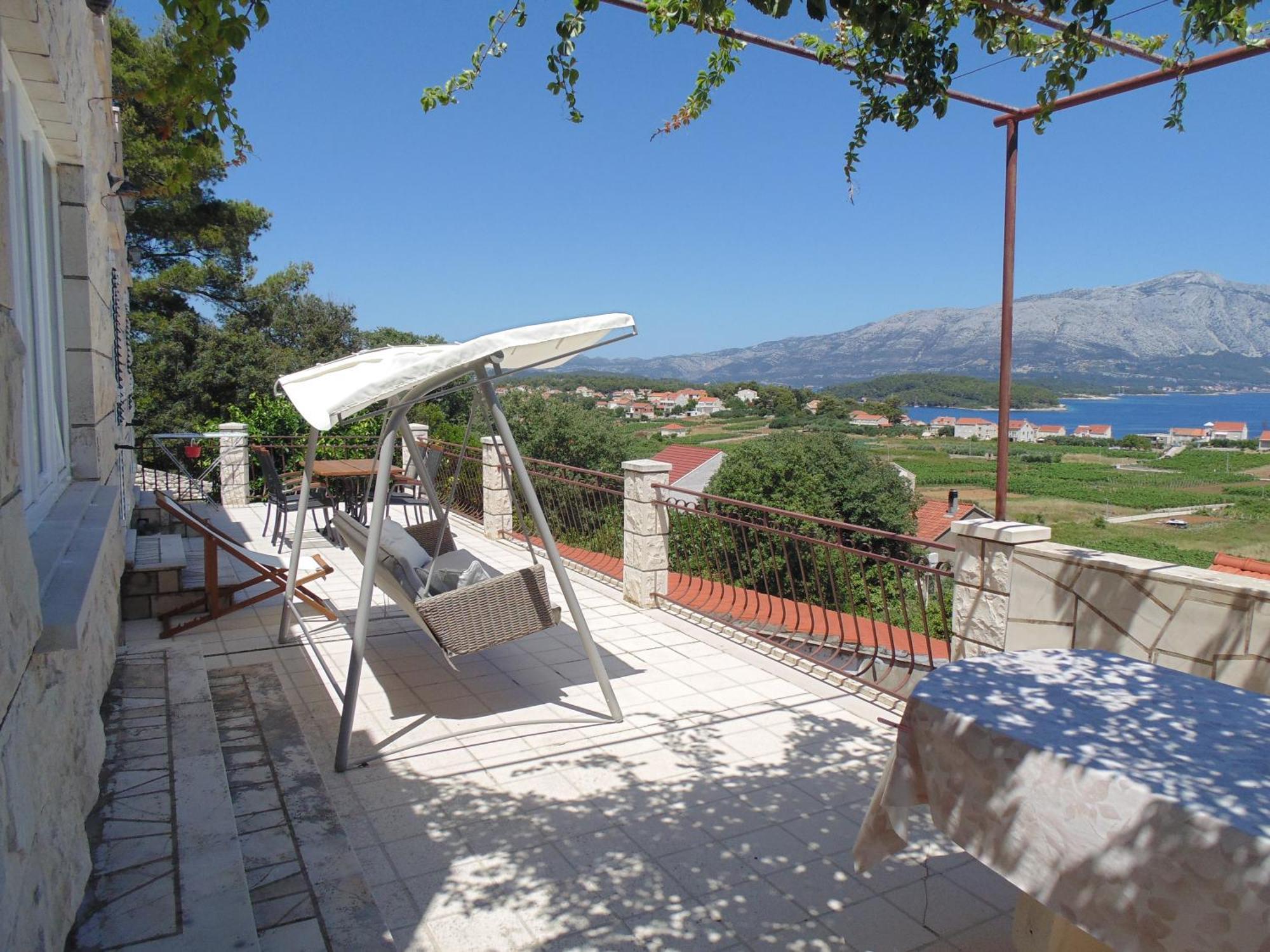 Villa Apartments Mate Cebalo Лумбарда Экстерьер фото