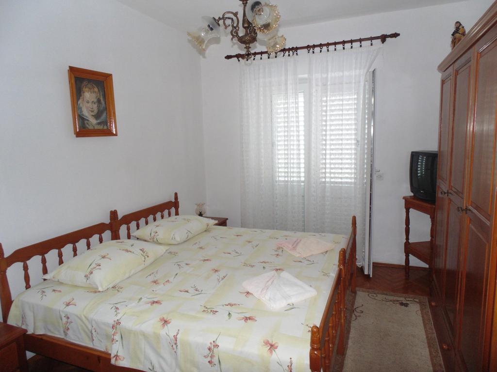 Villa Apartments Mate Cebalo Лумбарда Экстерьер фото